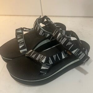 TEVA Platform Sandals | 9